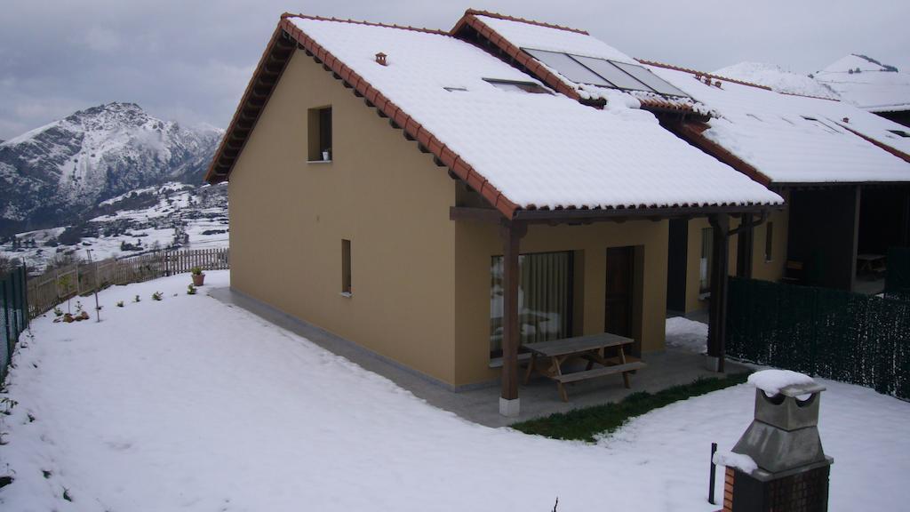 Apartamentos La Senda San Juan de Parres المظهر الخارجي الصورة