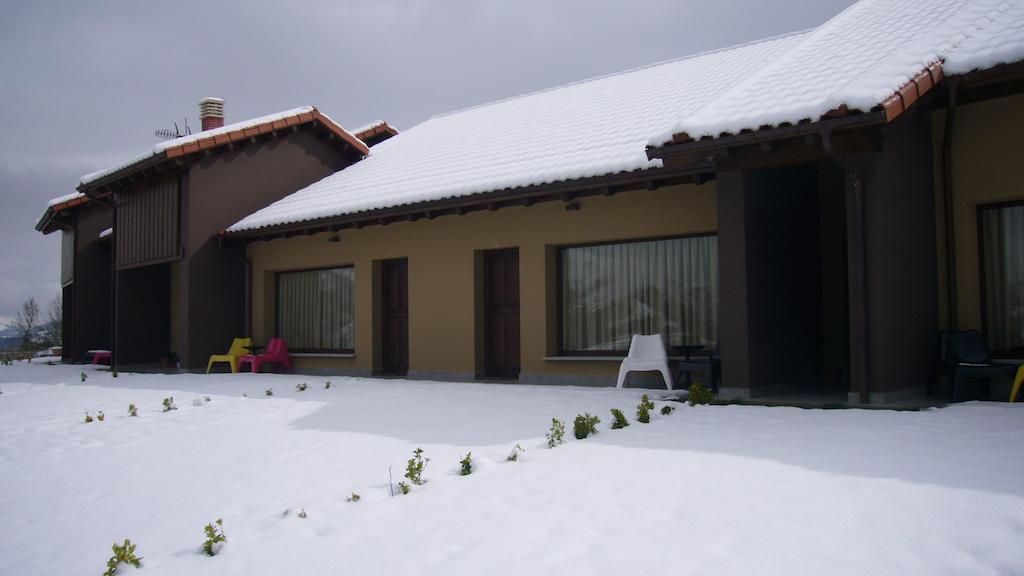 Apartamentos La Senda San Juan de Parres المظهر الخارجي الصورة